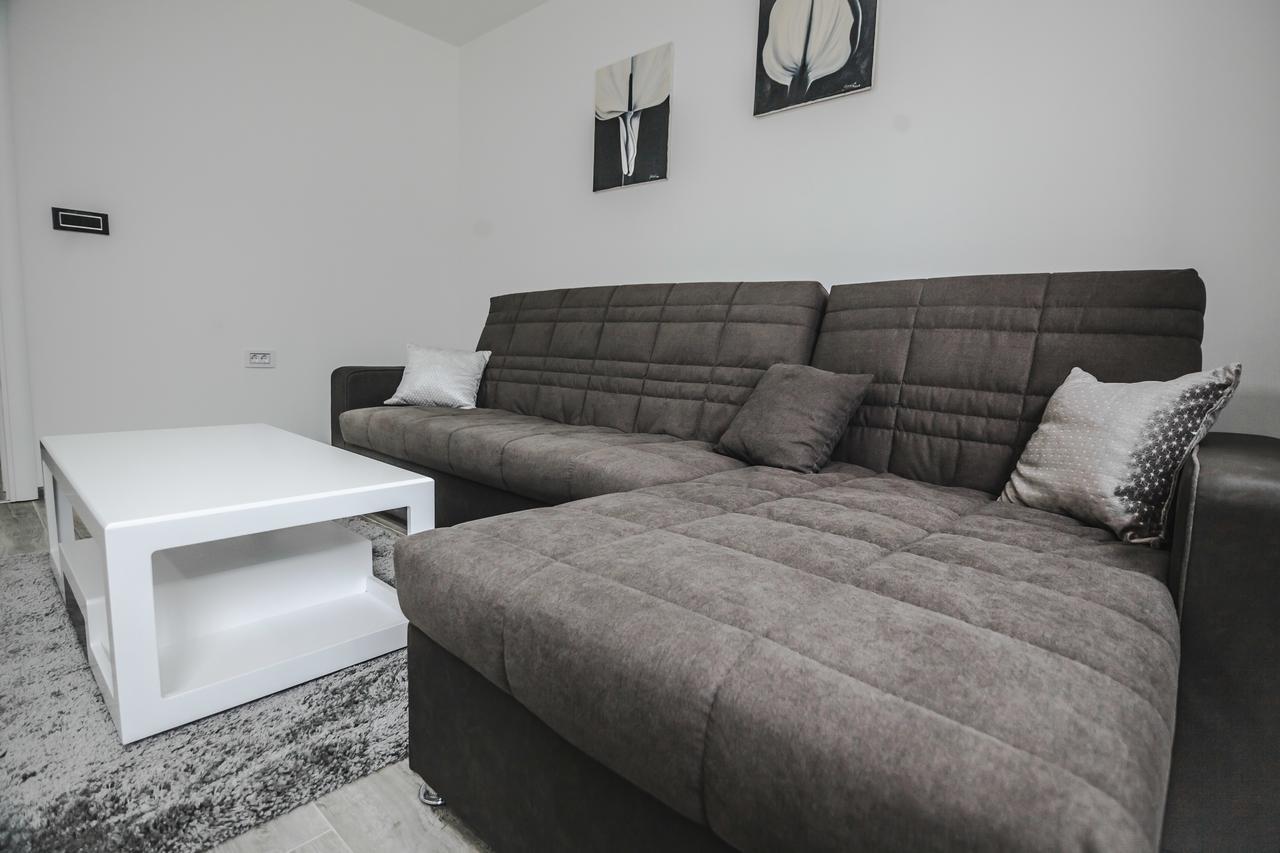 Kristal Apartmani Аранделовац Экстерьер фото