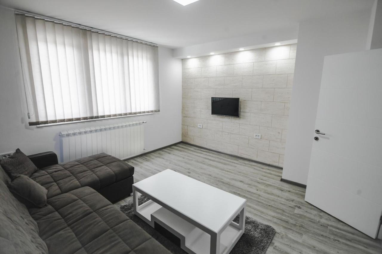 Kristal Apartmani Аранделовац Экстерьер фото